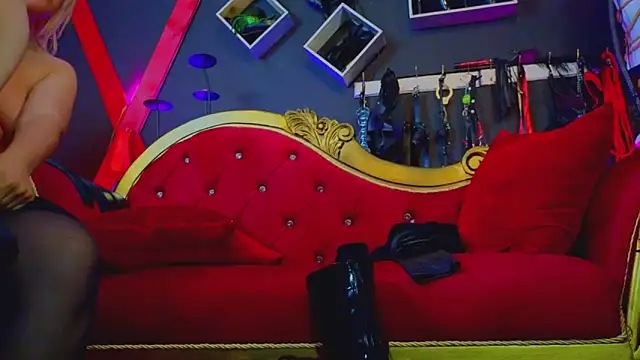 PerlaDivaio online show from 09/19/25, 02:40