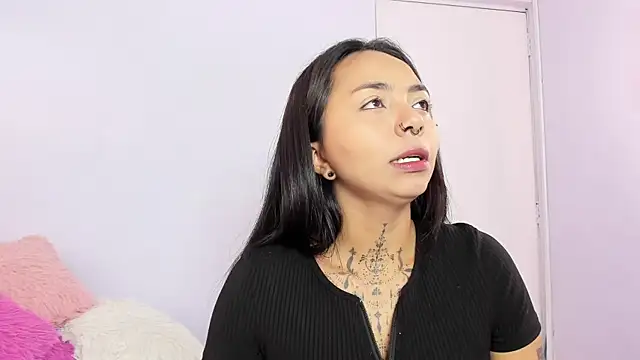 Snapshot of miss_soffi_ chatting on 09/27/25, 12:21 miss soffi online show from 09/27/25, 12:21