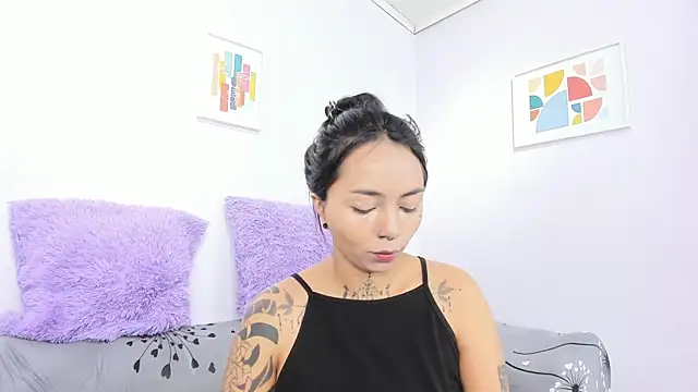 Snapshot of miss_soffi_ chatting on 10/14/25, 12:28 miss soffi online show from 10/14/25, 12:28