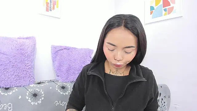 Snapshot of miss_soffi_ chatting on 10/16/25, 12:28 miss soffi online show from 10/16/25, 12:28