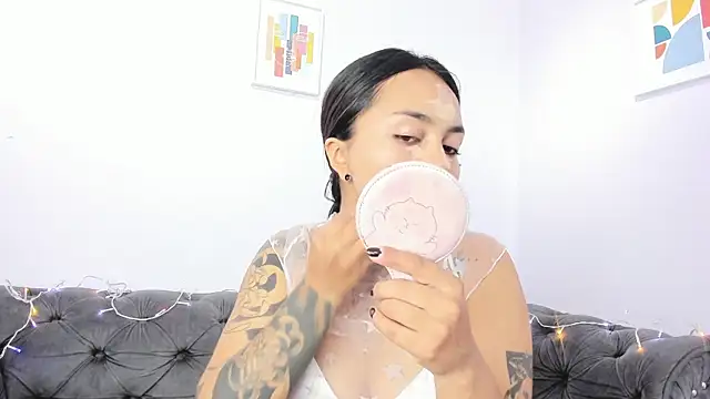 Snapshot of miss_soffi_ chatting on 12/02/25, 12:21 miss soffi online show from 12/02/25, 12:21