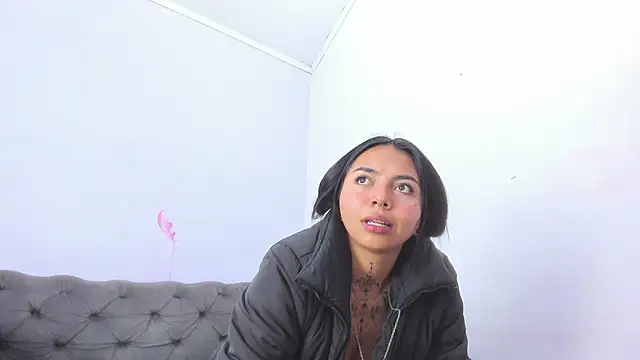 Snapshot of miss_soffi_ chatting on 04/16/26, 06:52 miss soffi online show from 04/16/26, 06:52