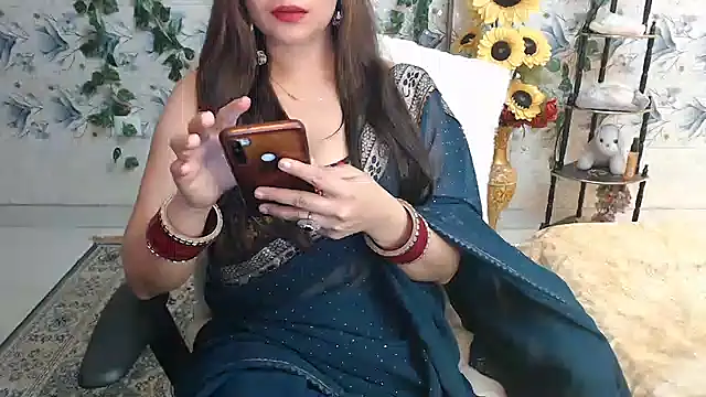 mahimagicdoll DESI online show from 12/12/24, 02:11