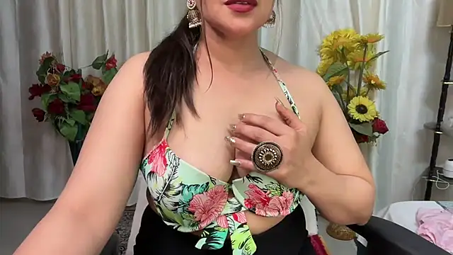 mahimagicdoll DESI online show from 02/13/25, 06:48