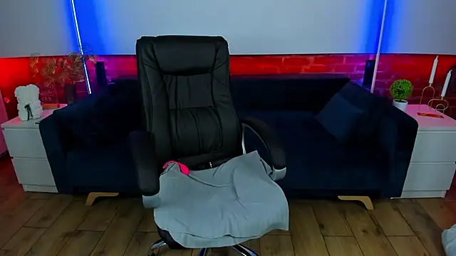 Snapshot of Kamilla_Hot chatting on 09/22/25, 06:32 Kamilla Hot online show from 09/22/25, 06:32