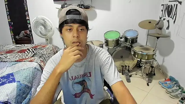 Zack falcon online show from 09/25/25, 03:21