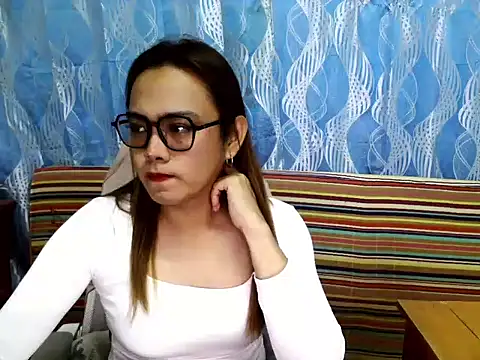 Snapshot of Your_PrettyGirlxxx chatting on 03/15/25, 12:36 Your PrettyGirlxxx online show from 03/15/25, 12:36