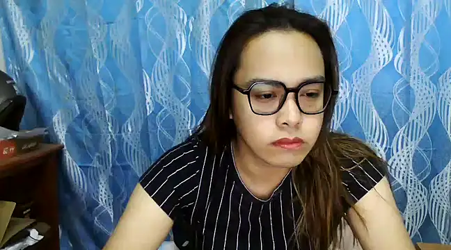 Snapshot of Your_PrettyGirlxxx chatting on 03/21/25, 11:34 Your PrettyGirlxxx online show from 03/21/25, 11:34