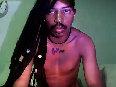 Snapshot of DarkSlim666 chatting on 09/15/25, 04:23 DarkSlim666 online show from 09/15/25, 04:23