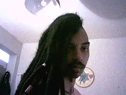 Snapshot of DarkSlim666 chatting on 11/25/25, 11:16 DarkSlim666 online show from 11/25/25, 11:16