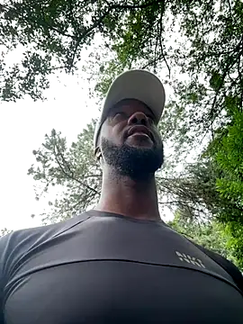 Snapshot of blackdrey18 chatting on 11/14/25, 04:38 blackdrey18 online show from 11/14/25, 04:38