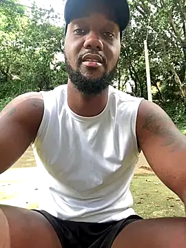 Snapshot of blackdrey18 chatting on 11/15/25, 03:52 blackdrey18 online show from 11/15/25, 03:52