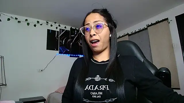 yesie hot online show from 06/13/26, 11:57