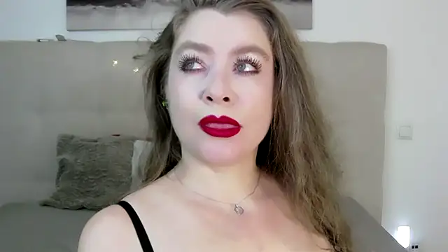 Snapshot of PetersEmily chatting on 01/10/25, 11:39 PetersEmily online show from 01/10/25, 11:39