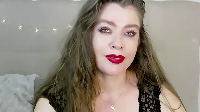 Snapshot of PetersEmily chatting on 01/27/25, 12:12 PetersEmily online show from 01/27/25, 12:12