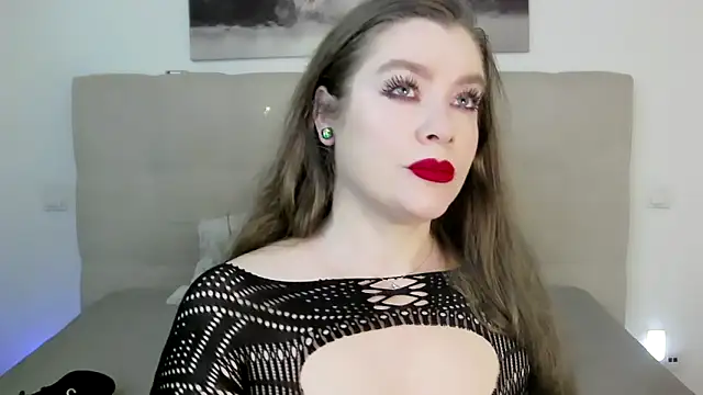 Snapshot of PetersEmily chatting on 02/06/25, 12:05 PetersEmily online show from 02/06/25, 12:05