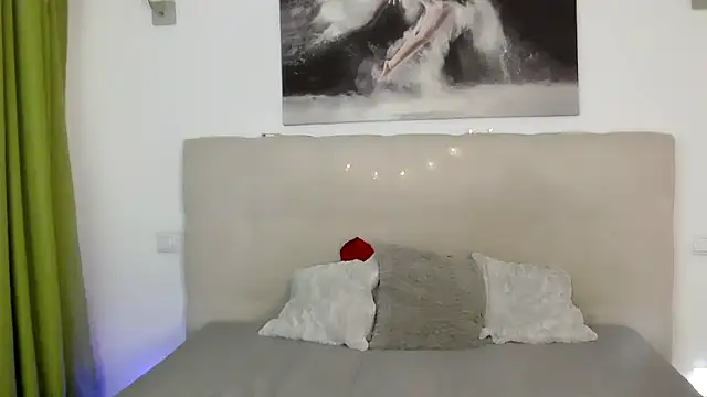 Snapshot of PetersEmily chatting on 02/06/25, 03:09 PetersEmily online show from 02/06/25, 03:09