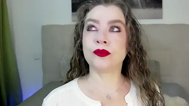 Snapshot of PetersEmily chatting on 03/16/25, 12:12 PetersEmily online show from 03/16/25, 12:12