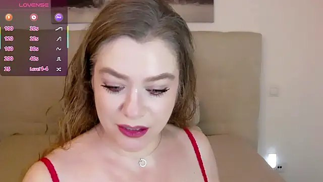 Snapshot of PetersEmily chatting on 12/04/25, 01:09 PetersEmily online show from 12/04/25, 01:09