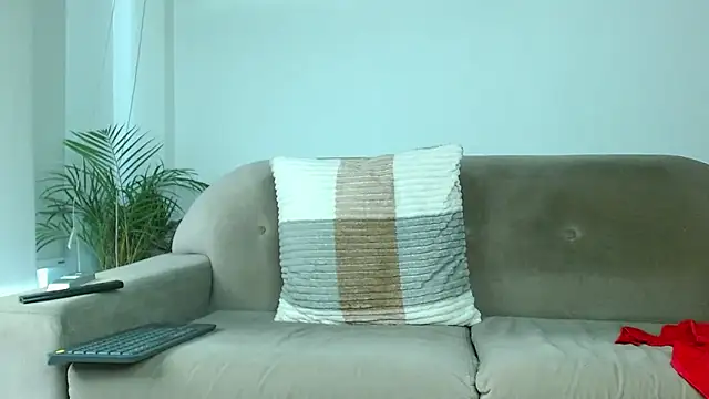 Snapshot of Robyn_Miller chatting on 10/09/25, 12:58 Robyn Miller online show from 10/09/25, 12:58