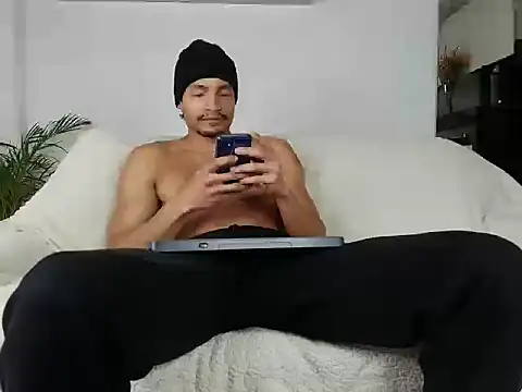 Snapshot of Robyn_Miller chatting on 10/23/25, 07:56 Robyn Miller online show from 10/23/25, 07:56