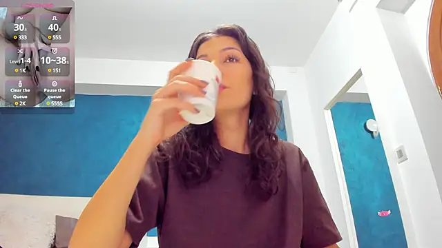 Anna Lewis online show from 03/17/25, 07:24