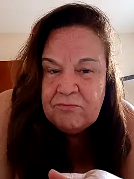 Yaya Mineira online show from 01/10/25, 01:09