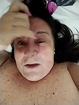 Snapshot of Yaya_Mineira chatting on 09/29/25, 09:19 Yaya Mineira online show from 09/29/25, 09:19