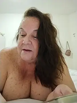 Snapshot of Yaya_Mineira chatting on 11/19/25, 12:54 Yaya Mineira online show from 11/19/25, 12:54