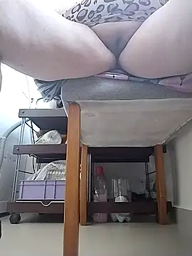 Snapshot of Yaya_Mineira chatting on 11/19/25, 06:30 Yaya Mineira online show from 11/19/25, 06:30