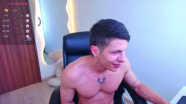 Snapshot of harrisoncuper chatting on 10/01/25, 10:16 harrisoncuper online show from 10/01/25, 10:16