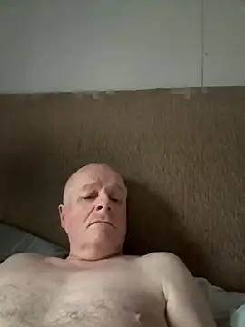 Snapshot of locallad88 chatting on 01/01/25, 09:17 locallad88 online show from 01/01/25, 09:17