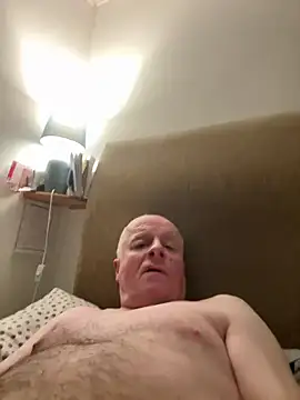 Snapshot of locallad88 chatting on 02/02/25, 07:57 locallad88 online show from 02/02/25, 07:57