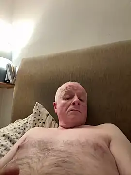 Snapshot of locallad88 chatting on 02/13/25, 05:54 locallad88 online show from 02/13/25, 05:54