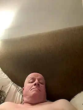 Snapshot of locallad88 chatting on 10/24/25, 11:45 locallad88 online show from 10/24/25, 11:45