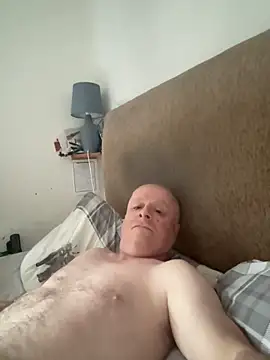 Snapshot of locallad88 chatting on 10/31/25, 07:53 locallad88 online show from 10/31/25, 07:53