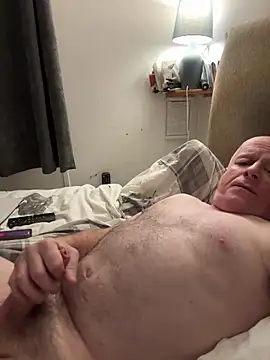 Snapshot of locallad88 chatting on 11/03/25, 10:21 locallad88 online show from 11/03/25, 10:21