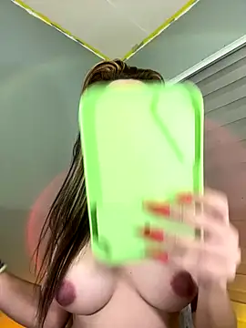 Snapshot of Katy__Perry chatting on 10/20/25, 08:59 Katy  Perry online show from 10/20/25, 08:59