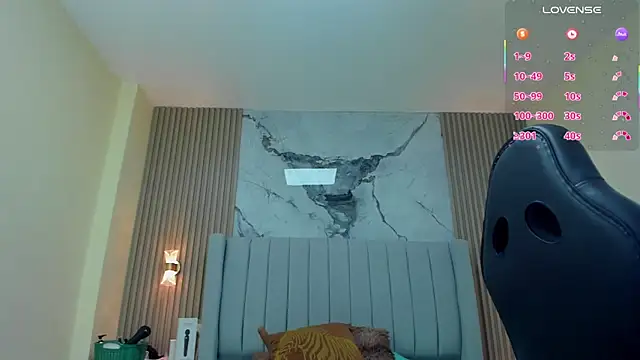 MAGIEVANS1 online show from 10/10/25, 12:37