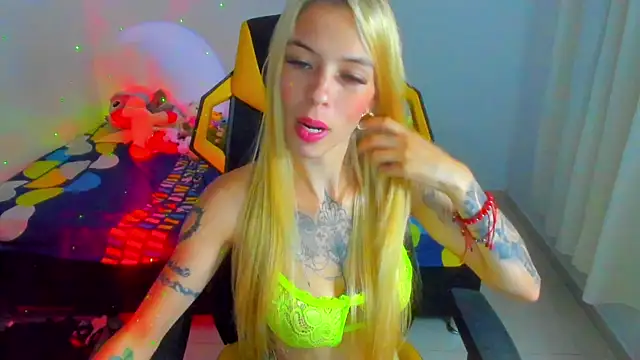 Snapshot of barbiee_05 chatting on 04/16/26, 03:51 barbiee 05 online show from 04/16/26, 03:51