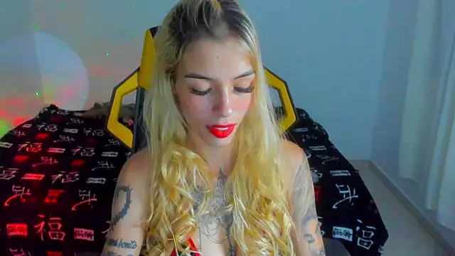 Snapshot of barbiee_05 chatting on 05/19/26, 11:55 barbiee 05 online show from 05/19/26, 11:55