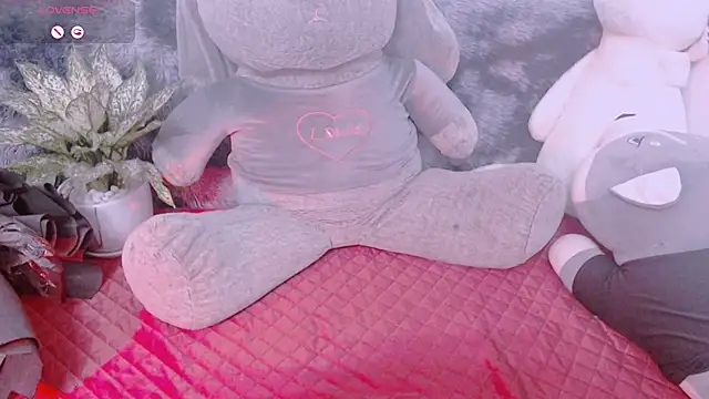 Snapshot of kichigirl chatting on 10/22/25, 02:34 kichigirl online show from 10/22/25, 02:34