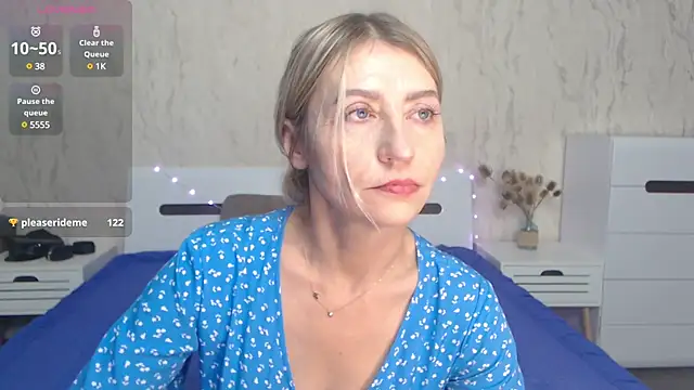 ZoeGrant online show from 12/21/24, 10:40