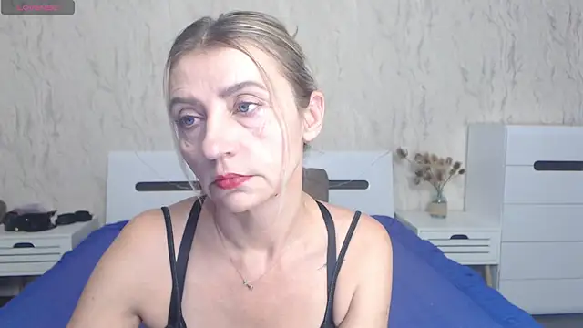 ZoeGrant online show from 12/26/24, 07:05