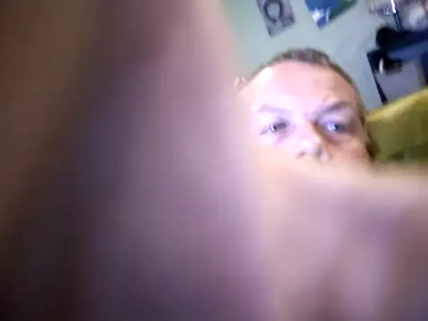Snapshot of Welddone83 chatting on 06/11/26, 07:50 Welddone83 online show from 06/11/26, 07:50