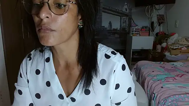 kateleyagrey online show from 12/04/24, 11:02