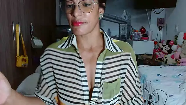 kateleyagrey online show from 12/12/24, 02:26