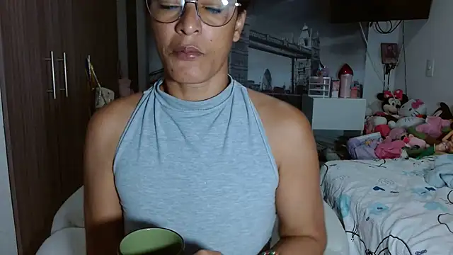 kateleyagrey online show from 12/20/24, 10:27