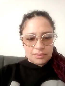 Violeta hornny online show from 12/31/24, 03:09