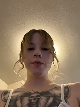 BiancaValentina online show from 06/25/26, 05:56